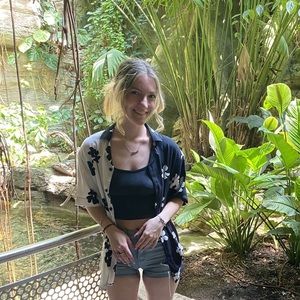 Meet your Posher, Layla